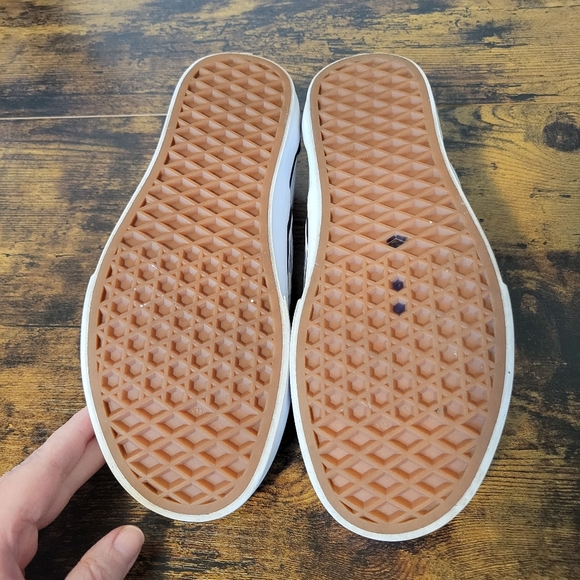 Gray and White Checkerboard Vans Woman's size 6.5/Men's size 5 - Picture 5 of 8